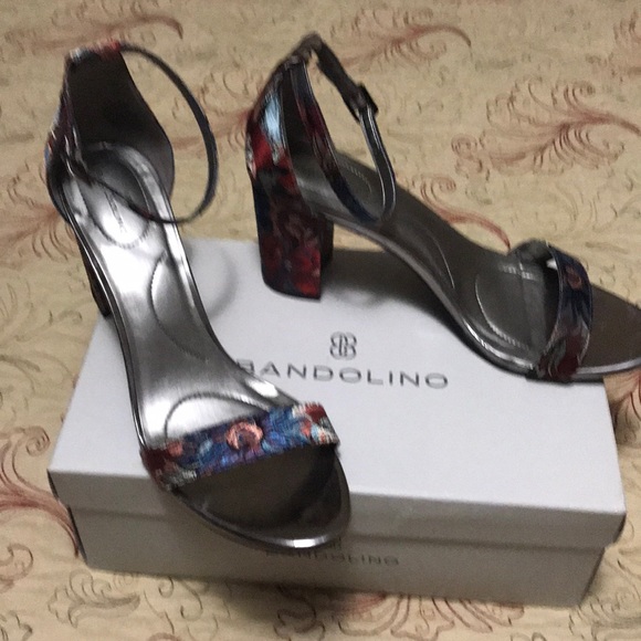 Floral shoes - Picture 1 of 1